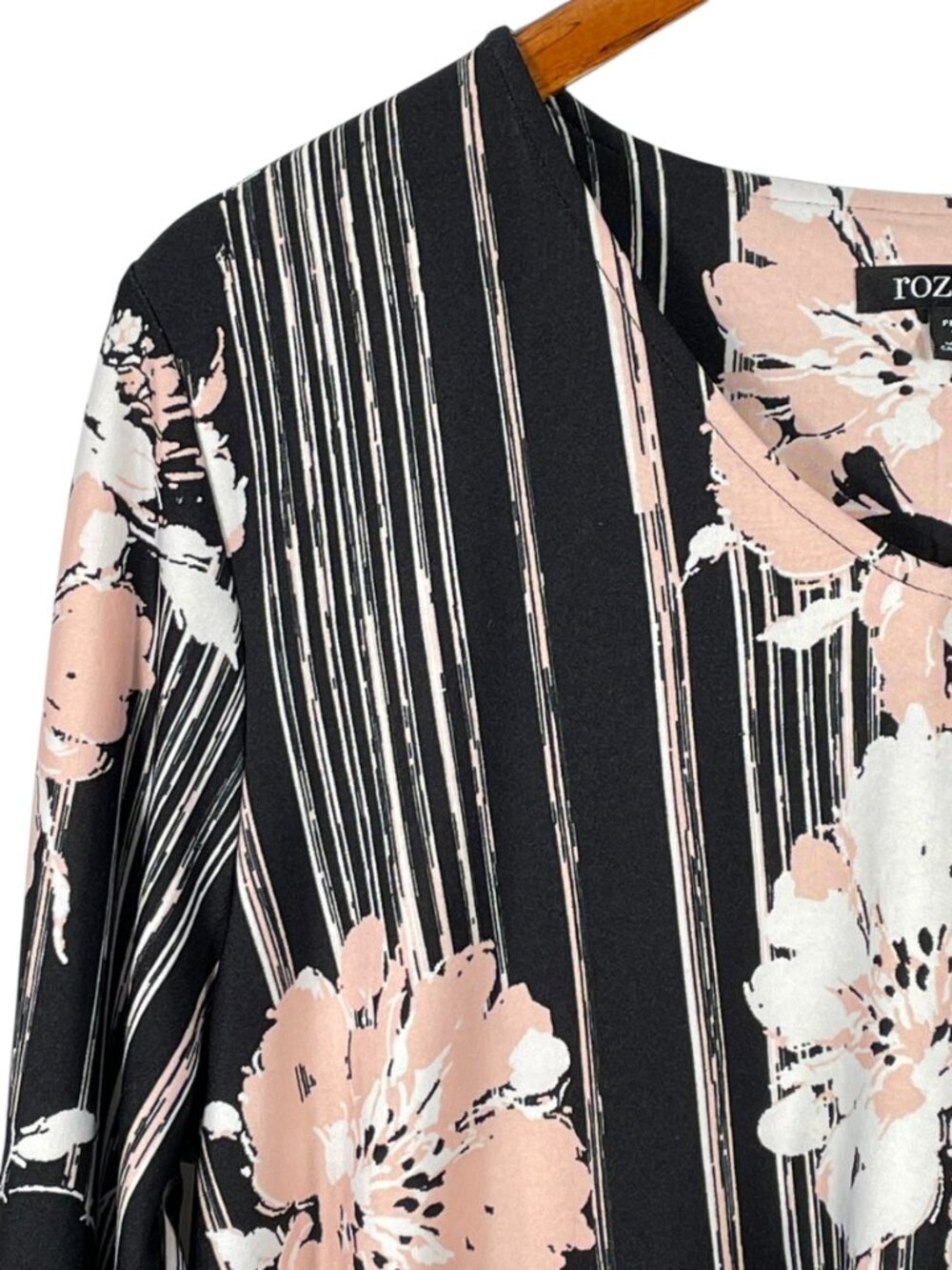 Roz & Ali Petite XL Floral Swing Top Black Pink 3/4 Sleeve Stretch - Picture 6 of 12